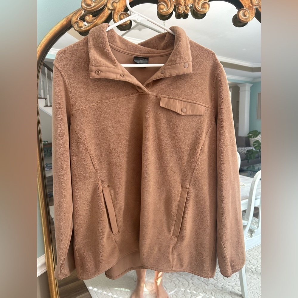 Women’s Size XL Fleece Pullover